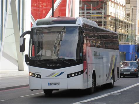 coaches to cardiff from victoria.